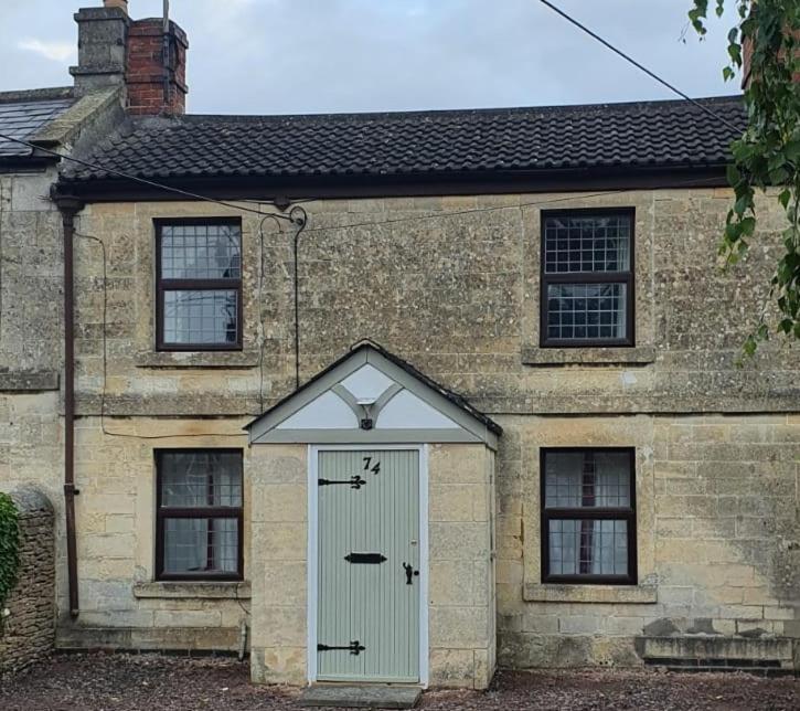 Quirky Cottage - Dogs Welcome Corsham Oda fotoğraf